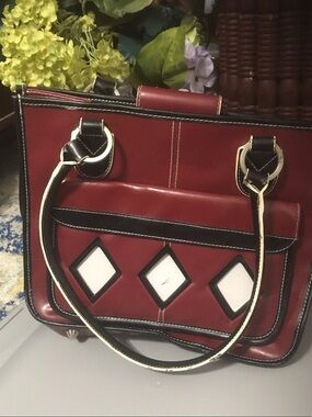 Classic Red and Black Women's Memory Tote Handbag